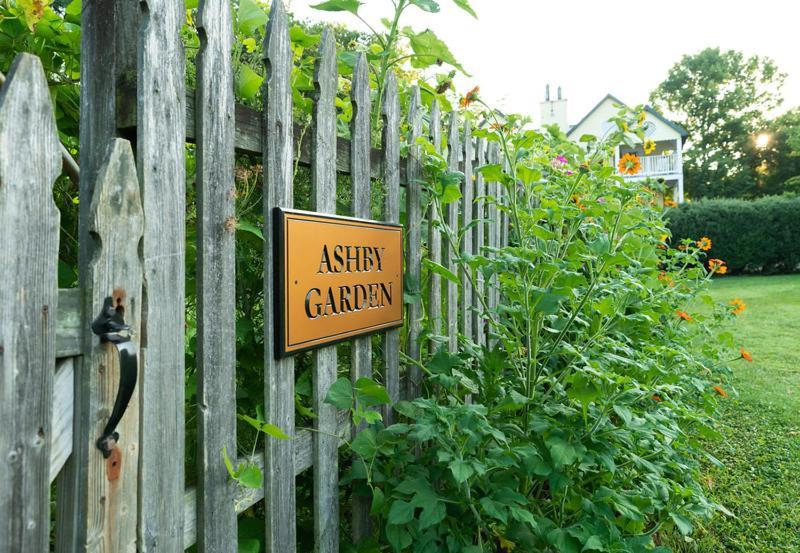 Ashby Inn & Restaurant Paris ภายนอก รูปภาพ