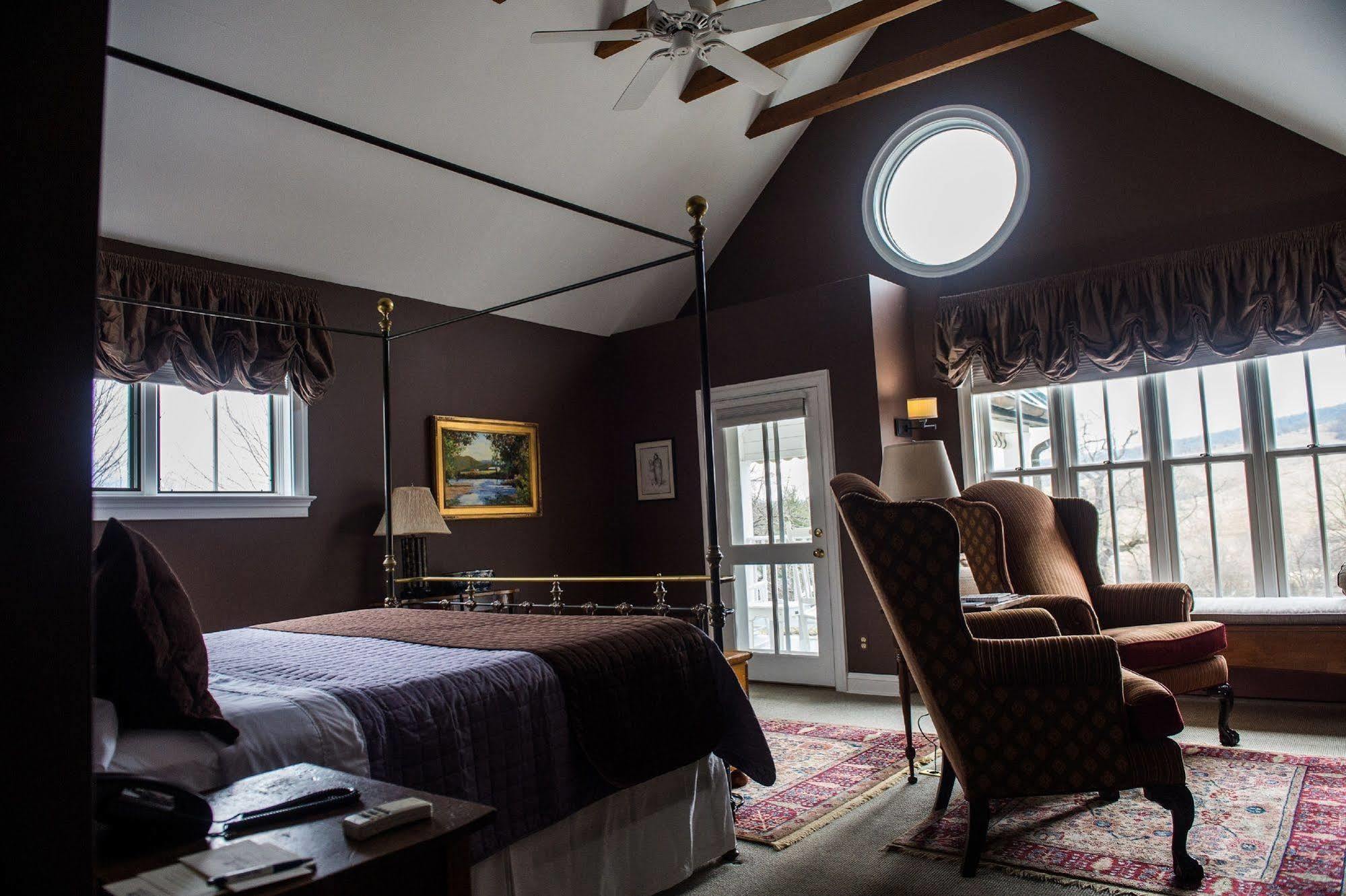 Ashby Inn & Restaurant Paris ภายนอก รูปภาพ